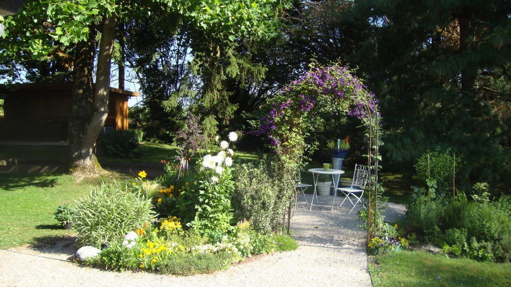 Le Venay Bed & Breakfast Frontenaud Luaran gambar