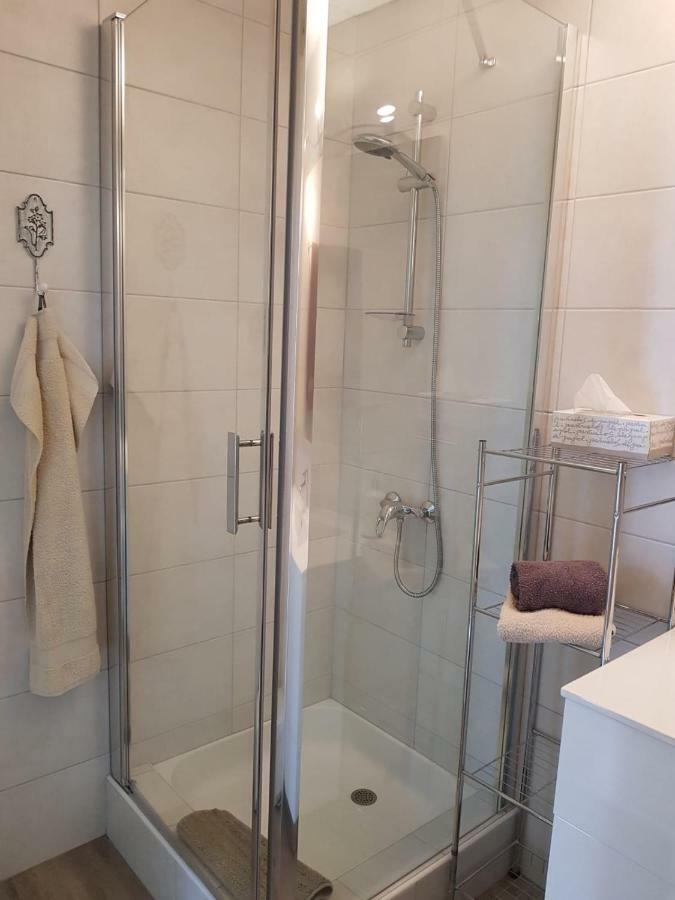 Le Venay Bed & Breakfast Frontenaud Luaran gambar