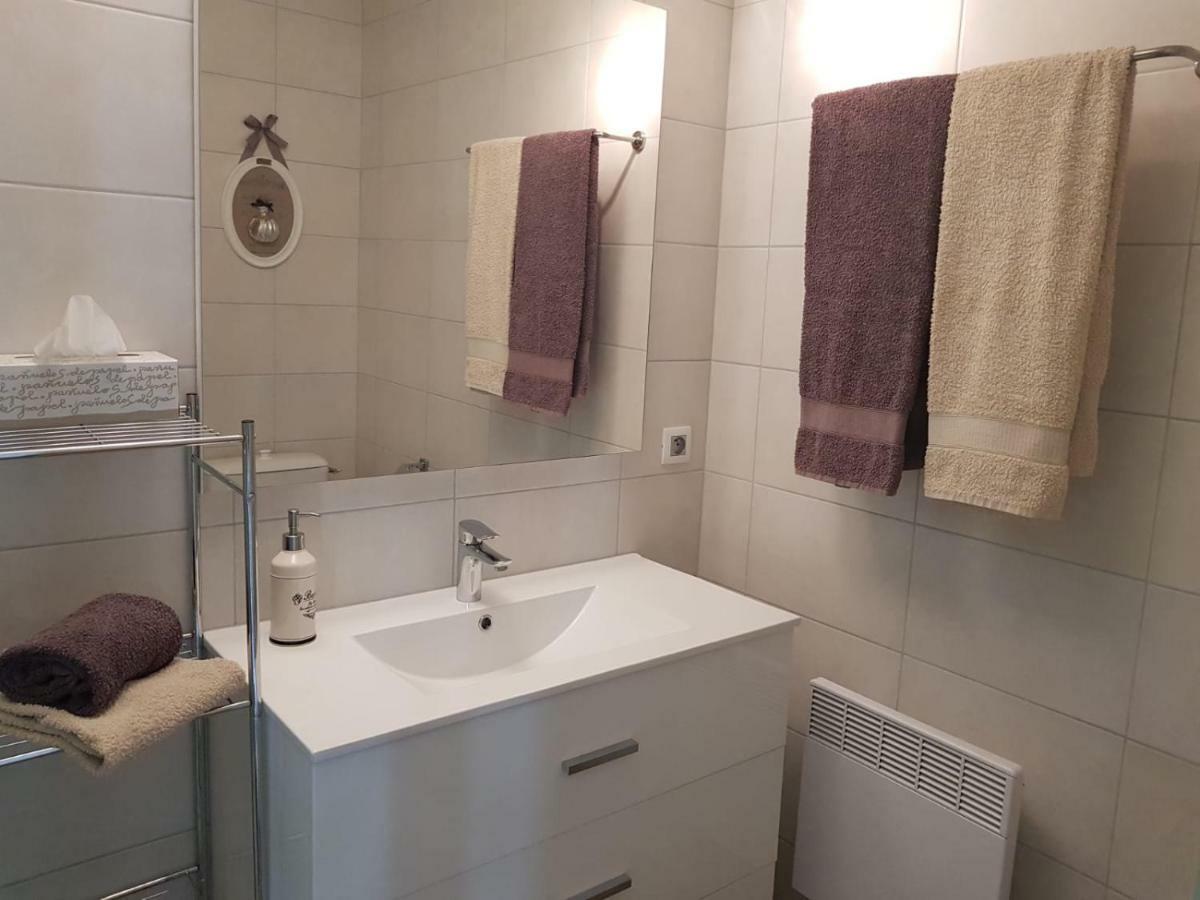 Le Venay Bed & Breakfast Frontenaud Luaran gambar